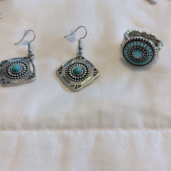 Assorted jewelry - Picture 5 of 9